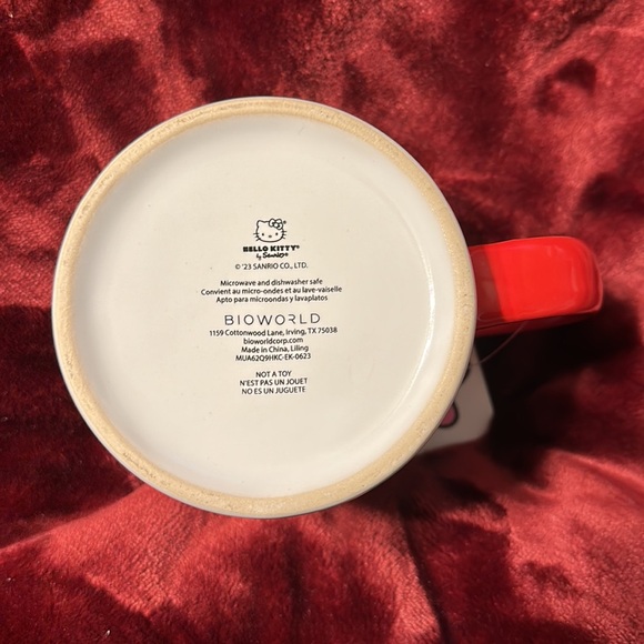 NWT Hello Kitty Heart Mug - Picture 2 of 3